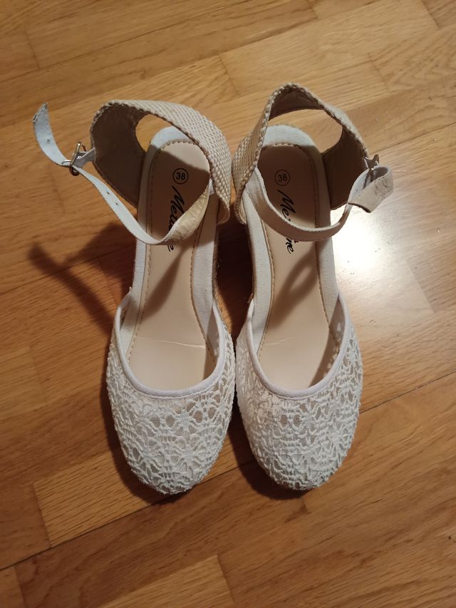 Sandalias esparto blancas y beige talla 38