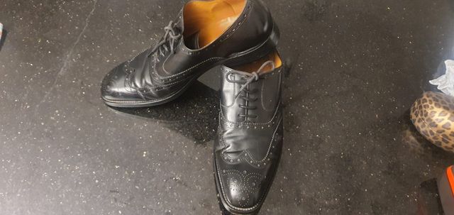 Zapatos de vestir de cuero negro