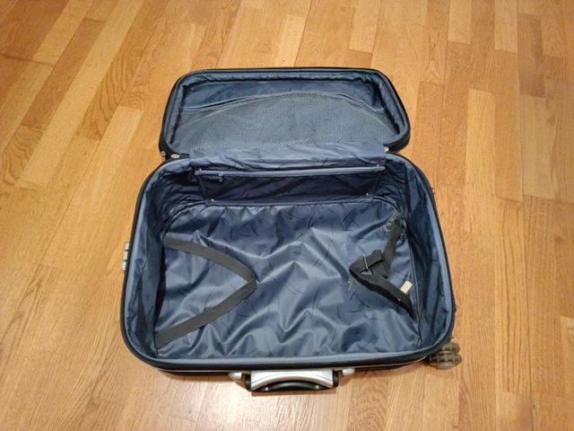 Maleta de viaje equipaje de mano negra