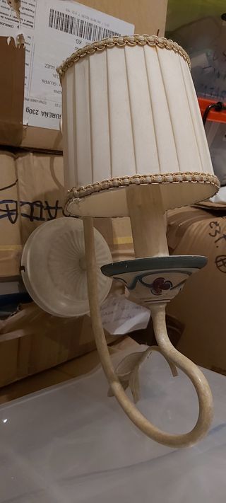 Lámpara aplique de forja y cerámica