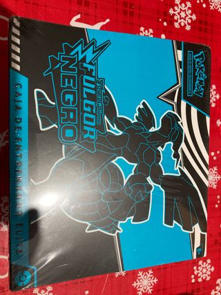 Pokémon Caja Entrenador Elite Fulgor Negro