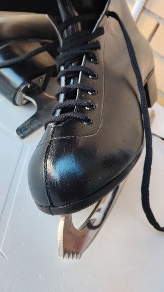 Pattini da ghiaccio in vera pelle