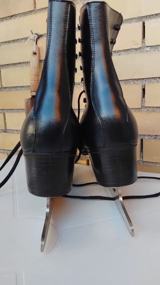 Pattini da ghiaccio in vera pelle