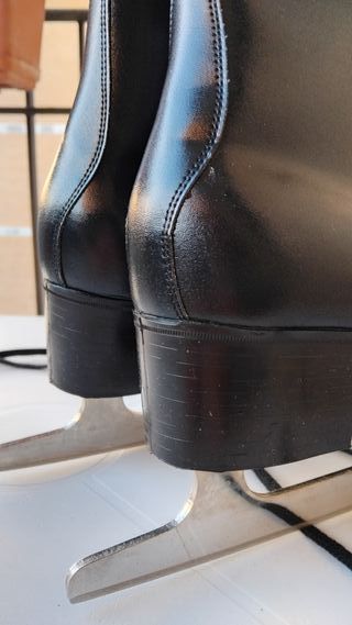 Pattini da ghiaccio in vera pelle