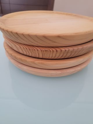 Set de 4 platos de madera
18 cm diámetro