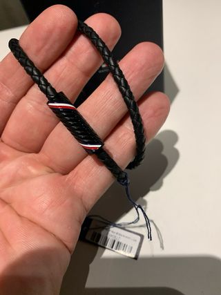 Pulsera Tommy Hilfiger de cuero y renzada negra