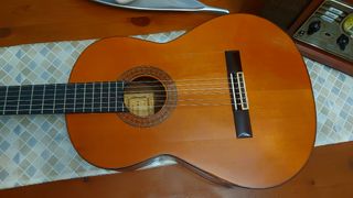 Guitarra Clasica Profecional Alhambra de PaloSanto