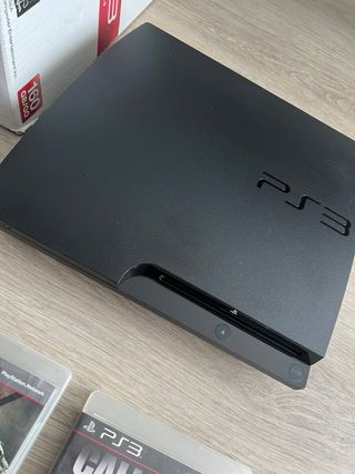 Playstation 3 Slim 160GB Negra + Juegos