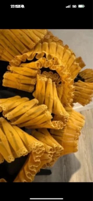 Traje Flamenca Negro y Dorado