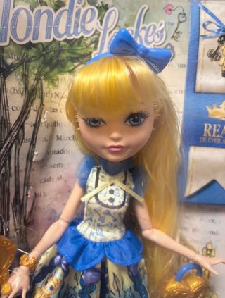 Muñeca Blondie Lockes Ever After High