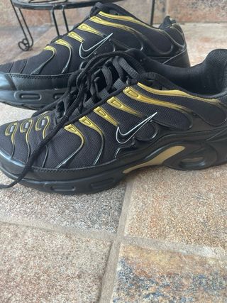 Zapatillas Nike Negras Doradas