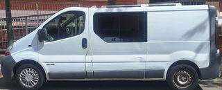 Renault Trafic 2006 con panel solar