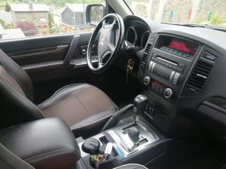 Mitsubishi Montero 2013