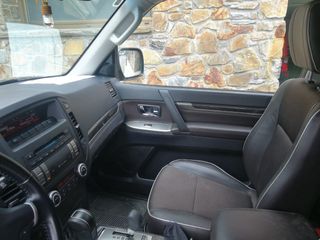 Mitsubishi Montero 2013