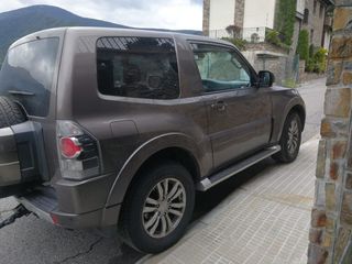 Mitsubishi Montero 2013