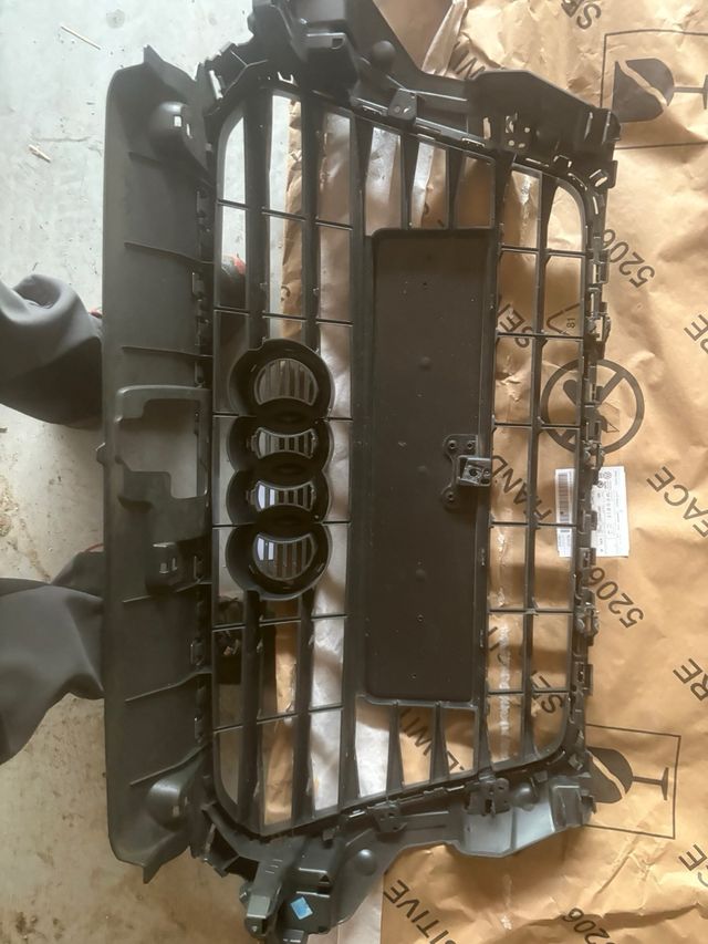 Parrilla Audi A3