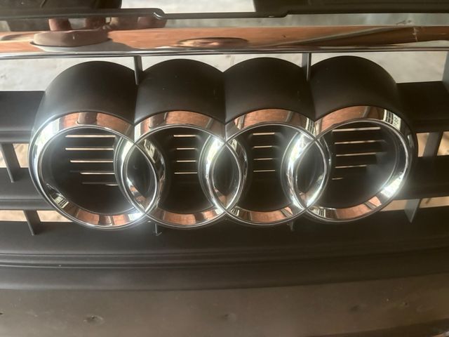 Parrilla Audi A3