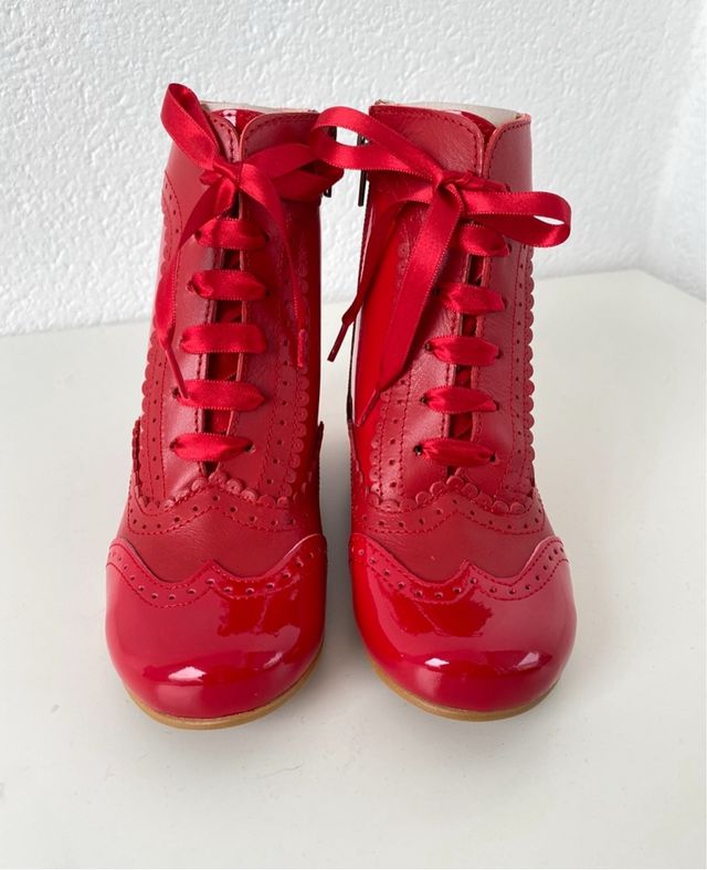 Stivali rossi in pelle Pascuala disponibili dal 24 al 28