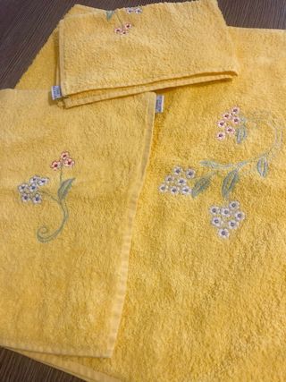 Set asciugamani in spugna (nuovi)