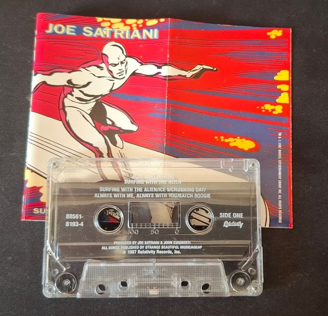 Joe Satriani: Surfing With The Alien (1987)