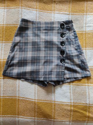 Falda pantalón cuadros Stradivarius