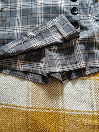 Falda pantalón cuadros Stradivarius