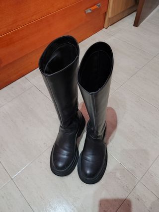 Botas altas negras