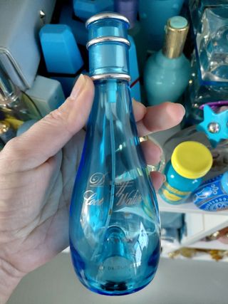 Bottiglie di profumo vuote