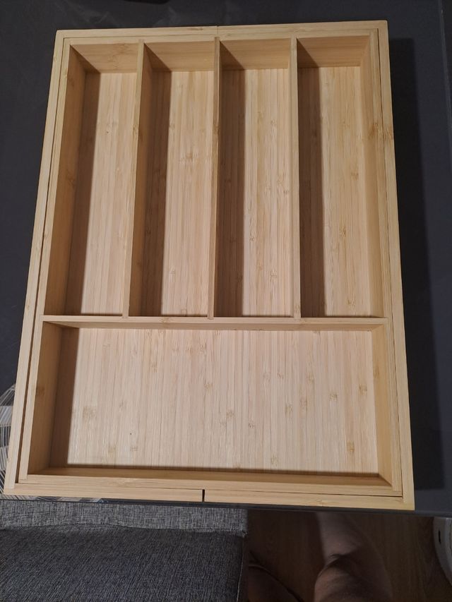 Cubertero de bambú extensible