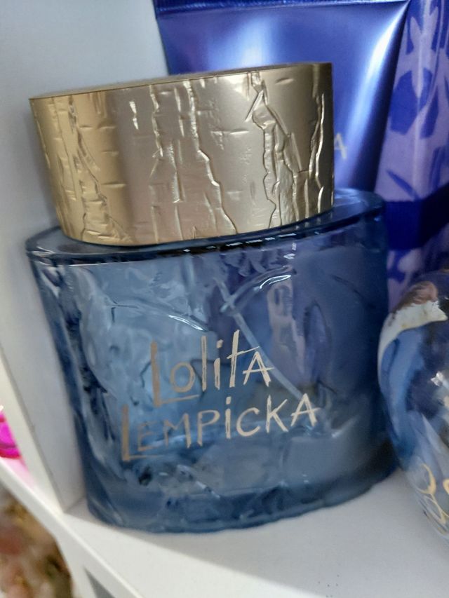 Bottiglie di profumo vuote