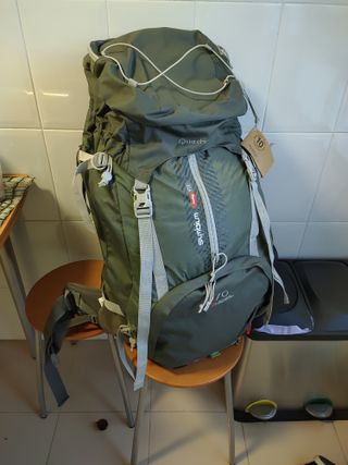 Mochila Montaña 70L +10. Quechua Simbyum.
