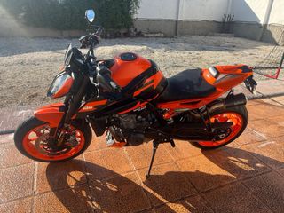 KTM Duke 890 GP