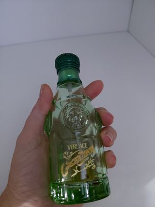 Bottiglie di profumo vuote