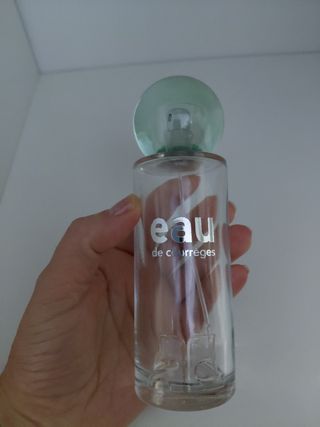 Bottiglie di profumo vuote