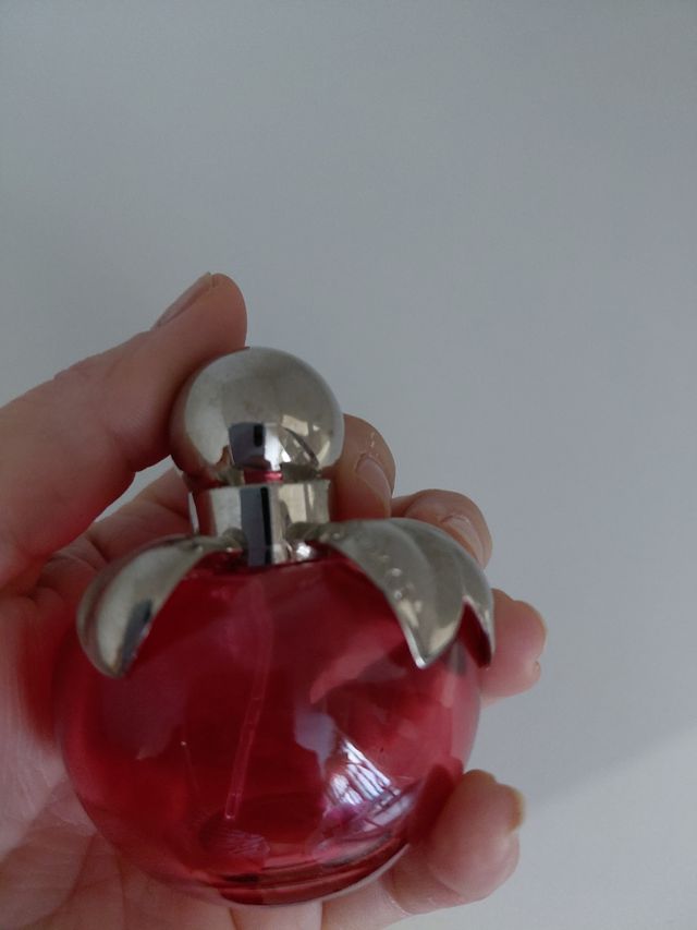 Bottiglia di profumo Vavios