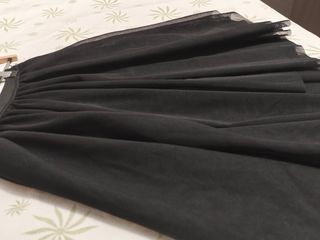 Falda midi negra
