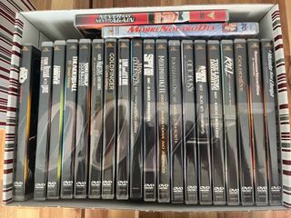 Conjunto de varios DVDs