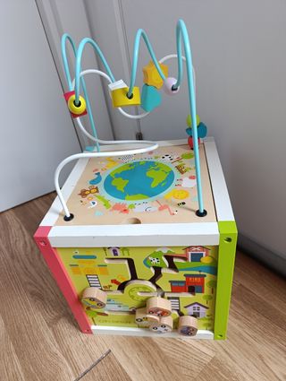 Centro de juegos educativo para bebés