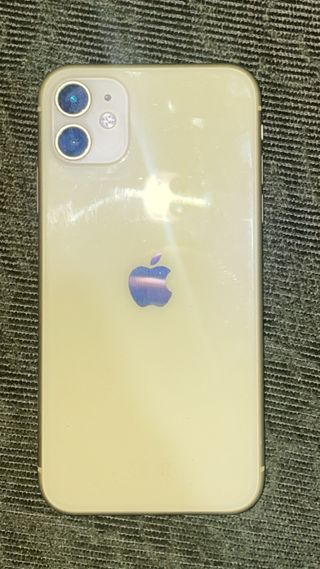 iPhone 11 Amarillo