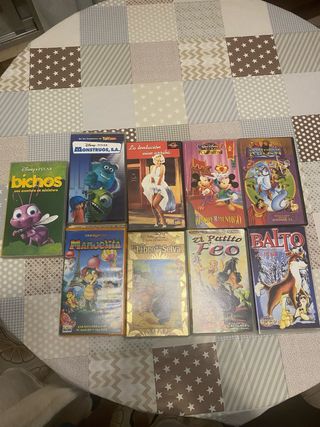 Lote 10 Películas VHS Disney y Clásicos