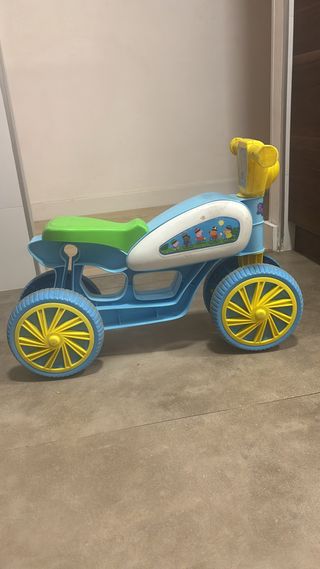 Moto correpasillos Peppa Pig azul y amarillo