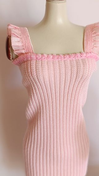 Vestido rosa Barbie con volantes