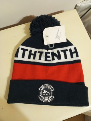 Gorro de invierno Tenth azul y rojo