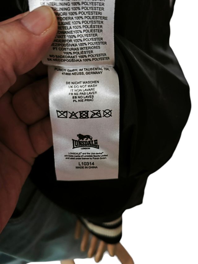 Chaqueta Lonsdale London Negra Acolchada