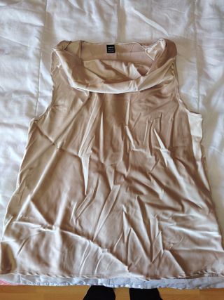Blusa dorada Bershka Talla M