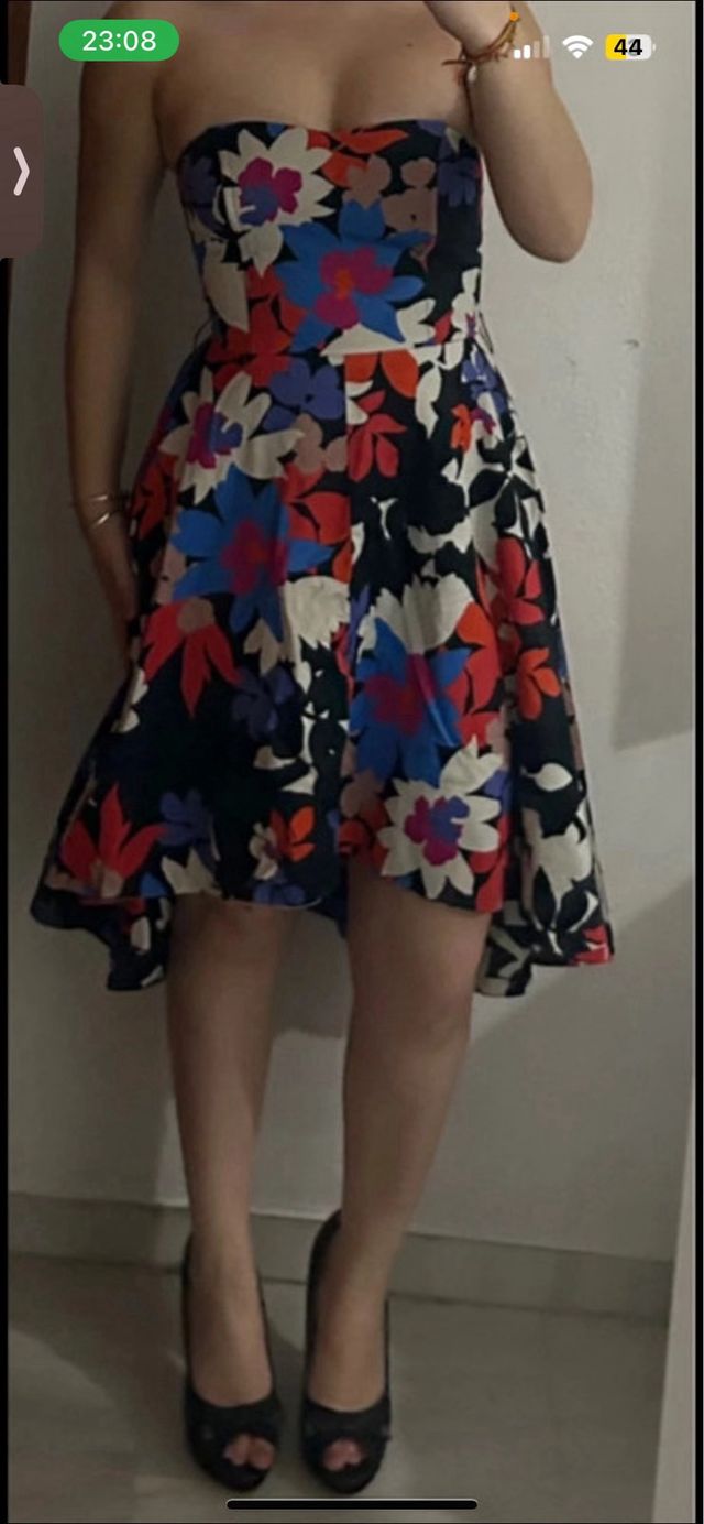 Vestido de fiesta floral strapless