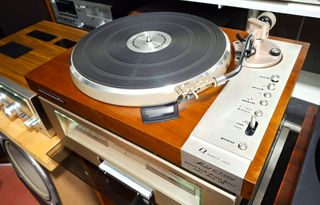 Tocadiscos Marantz 6350Q Quartz Lock