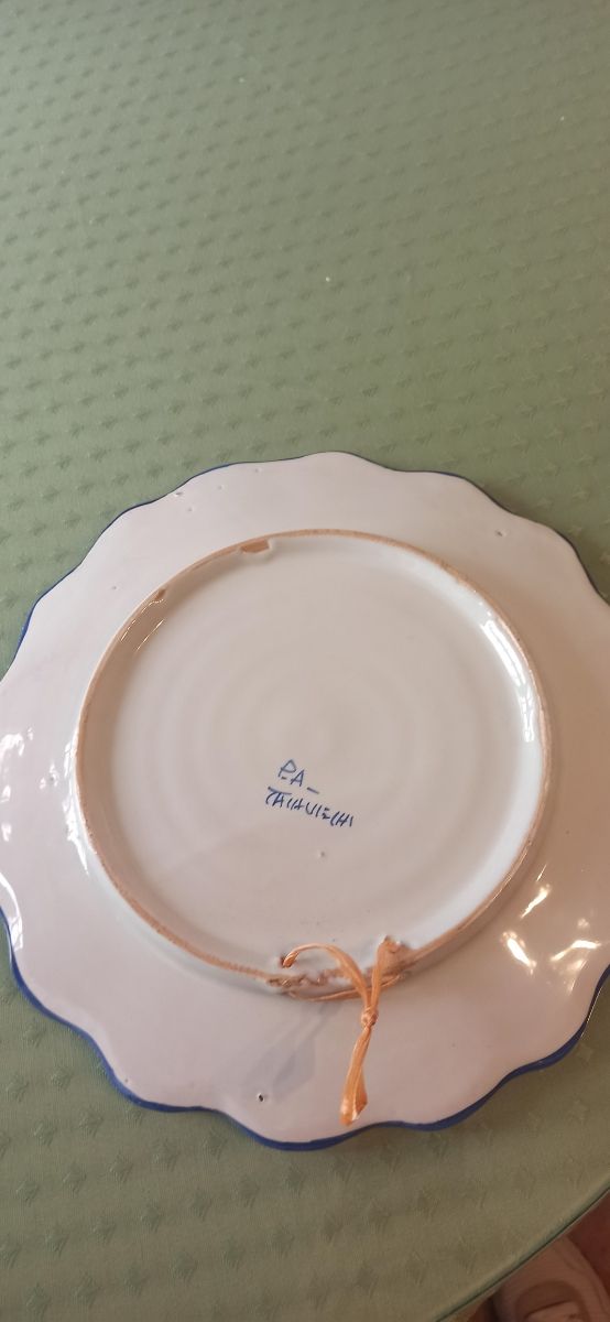 Plato Cerámica Talavera Azul y Blanco