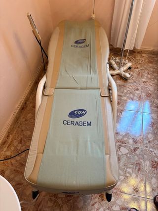 Camilla de automasaje eléctrica CERAGEM Máster.