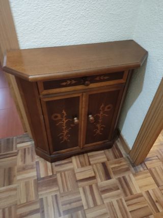Mueble de entrada de madera
